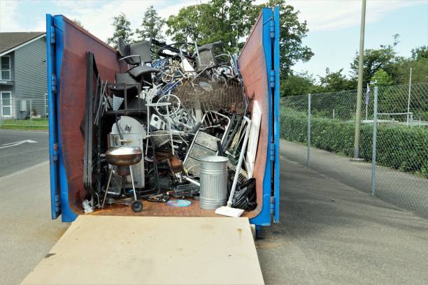Best Trash Removal Near Me  in Senatobia, MS